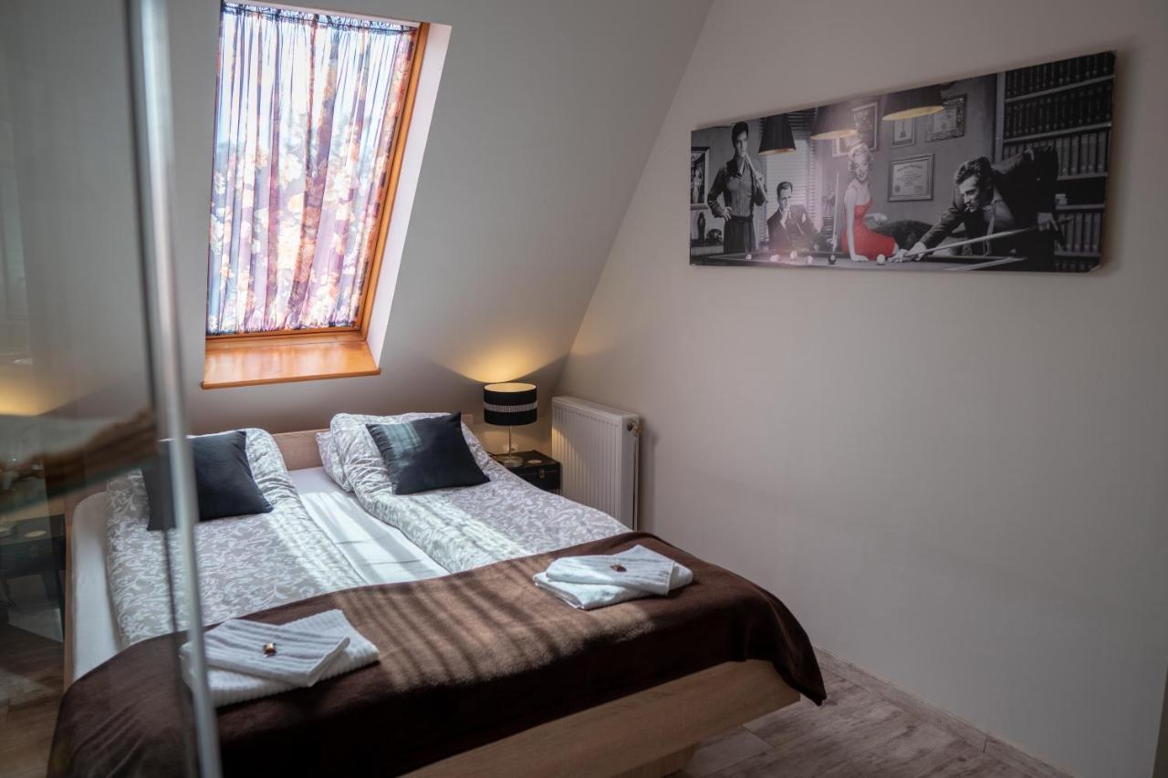 F57 - Frankó Családi Panzió Balatonlelle Exterior foto